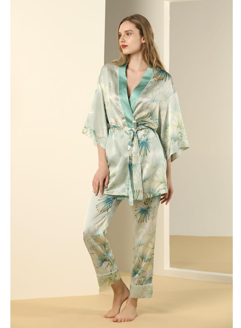 Pyjama 100% soie avec imprimé feuilles de palmier pour femme pyjama soie avec manches 1/2 et ceinture taille pyjama haute qualité femme
