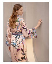 Charger l&#39;image dans la galerie, Peignoir femme 100% soie imprimé fleuri et robe de chambre longue ceinture