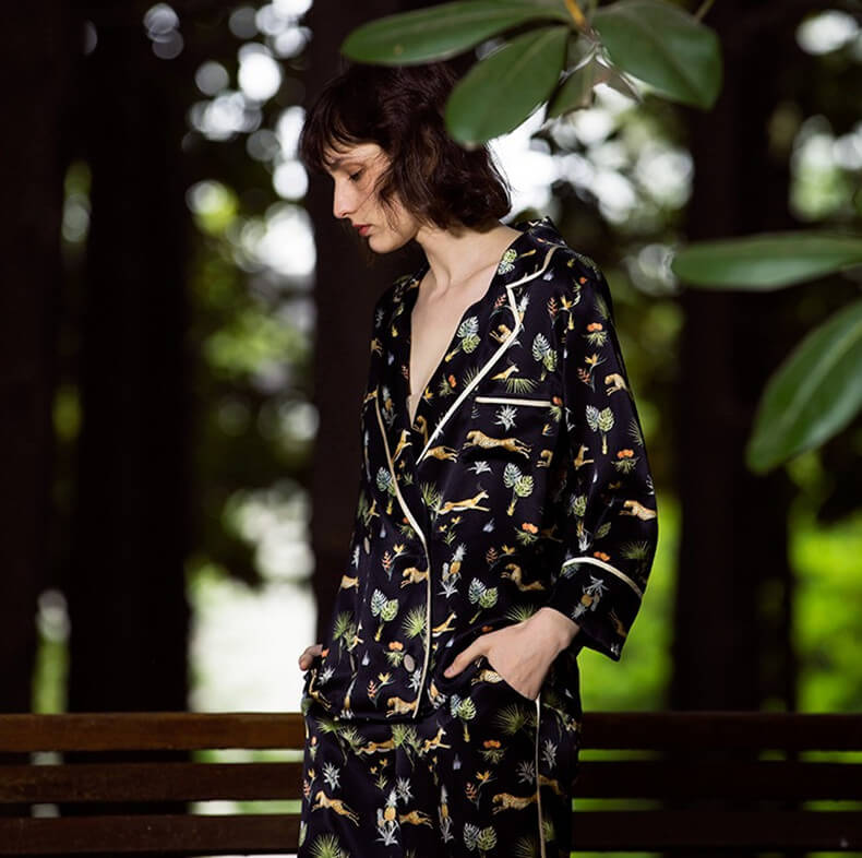 Pyjama en soie avec motif mystère jungle pour femme 100%soie pyjama 3/4 manches longues