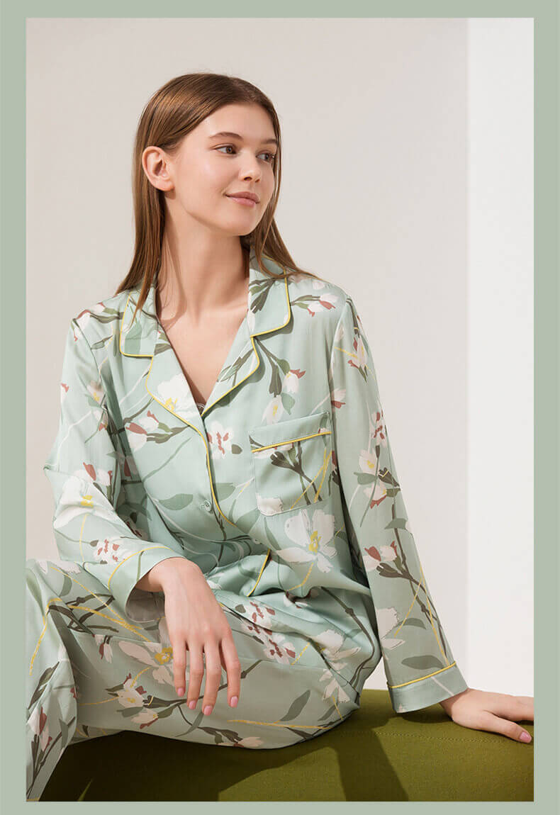 Pyjama femme pyjama en soie avec imprimé floral et pyjama à manches longues femme Beau pyjama avec patte de boutonnage