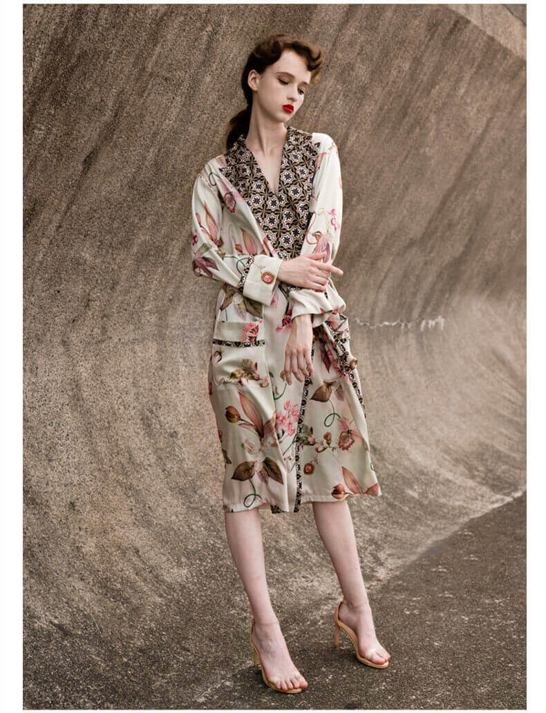 Robe de chambre femme 100% soie robe de chambre avec imprimé floral et manches longues et ceinture sergé de peignoir de luxe