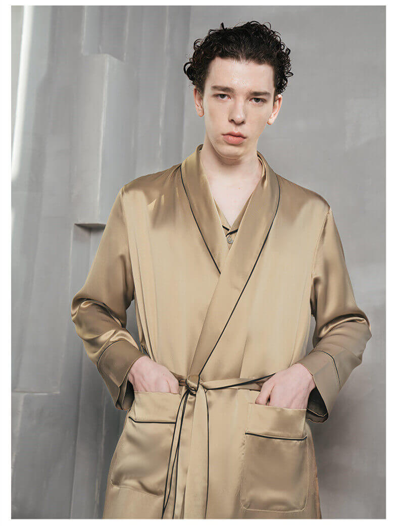 Robe de chambre 100% soie avec peignoir à manches longues pour hommes avec large revers et ceinture